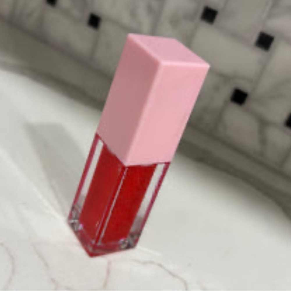 Vibrant Red pomegranate Lip oil